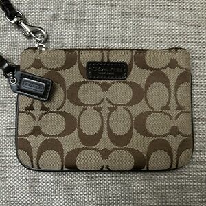 EUC Coach Tan and Brown Signature C Wristlet